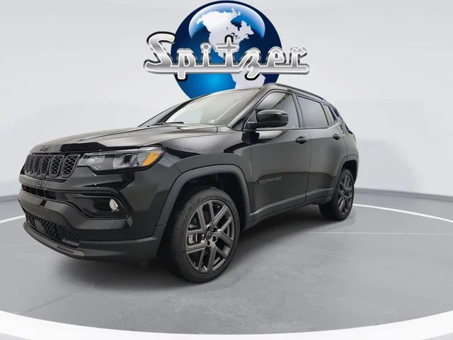 New 2026 Diamond Black Crystal Pearl-Coat Exterior Paint Jeep Limited image 5