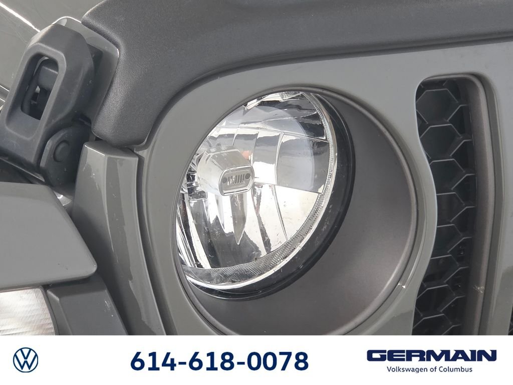 Used 2023 Gray Jeep Rubicon image 17