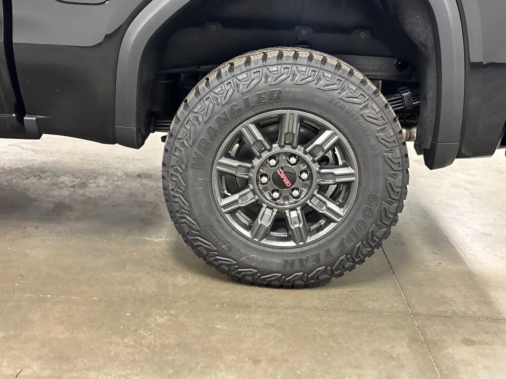 2026 GMC Sierra 1500 AT4X - Photo 13