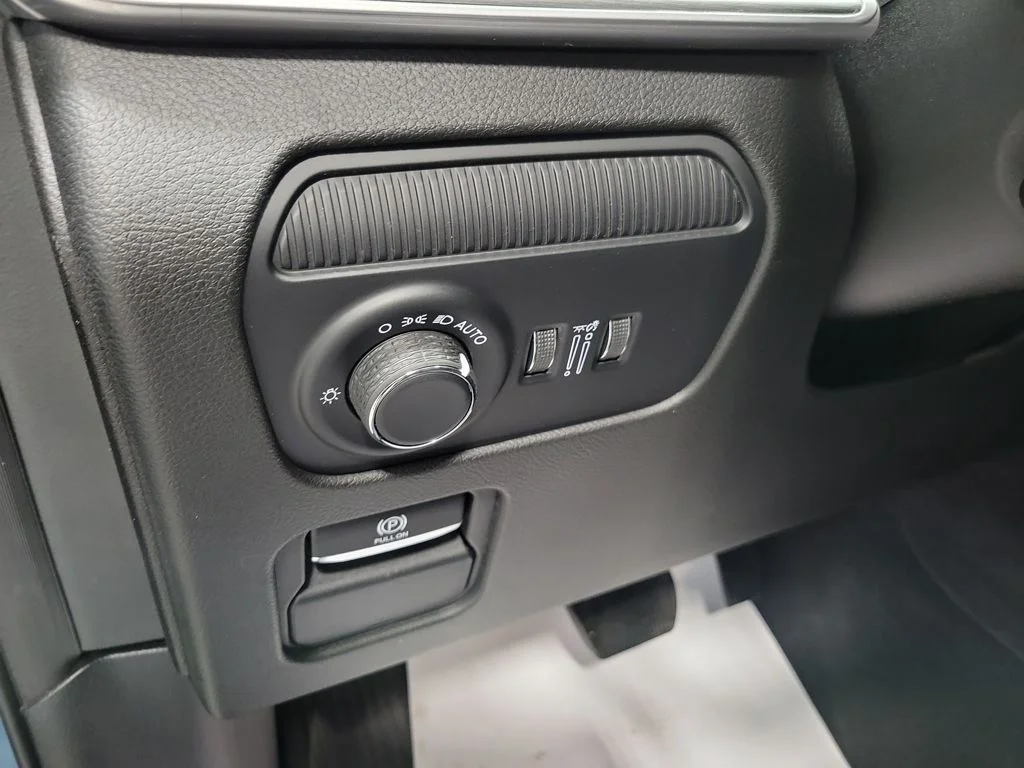 New 2026 Steel Blue Exterior Paint Jeep Limited Altitude image 14