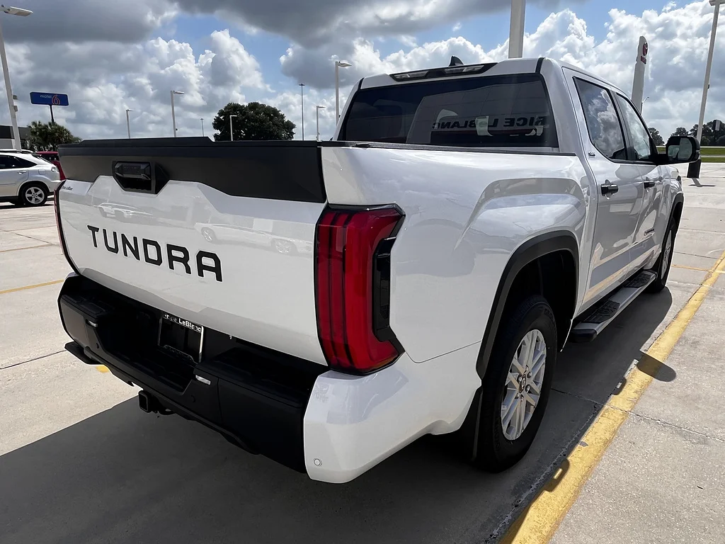 New 2026 Ice Cap Toyota  SR5 image 3