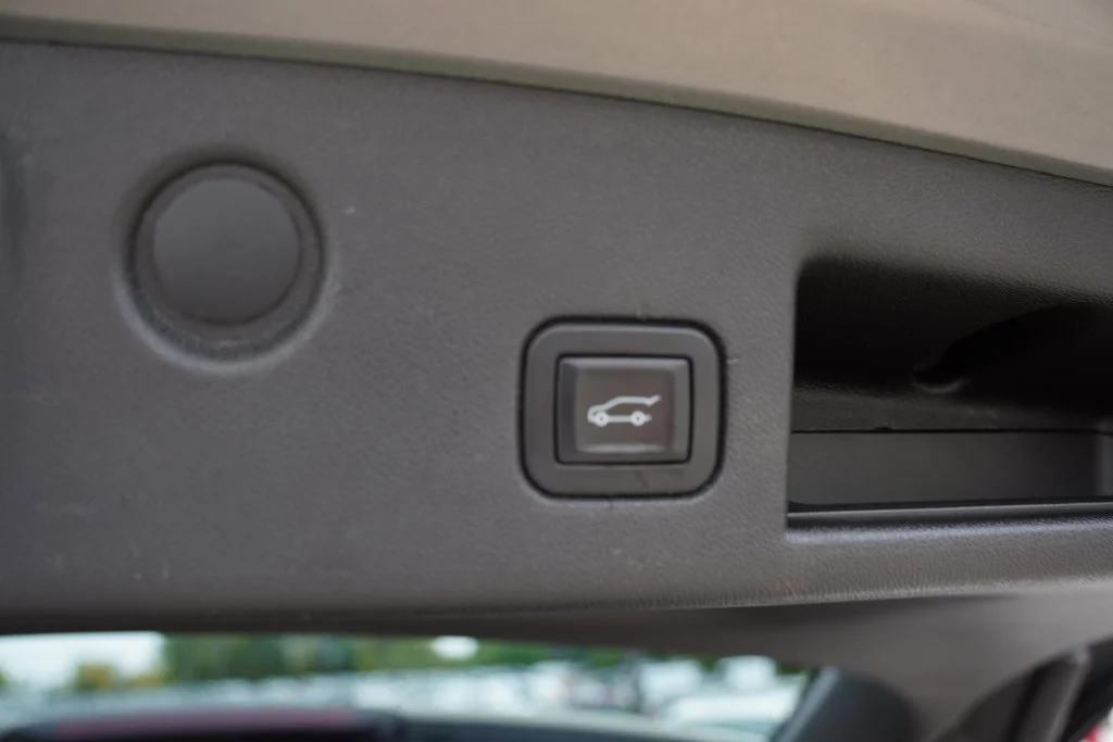 Certified Used 2018 Pepperdust Metallic Chevrolet LT image 21