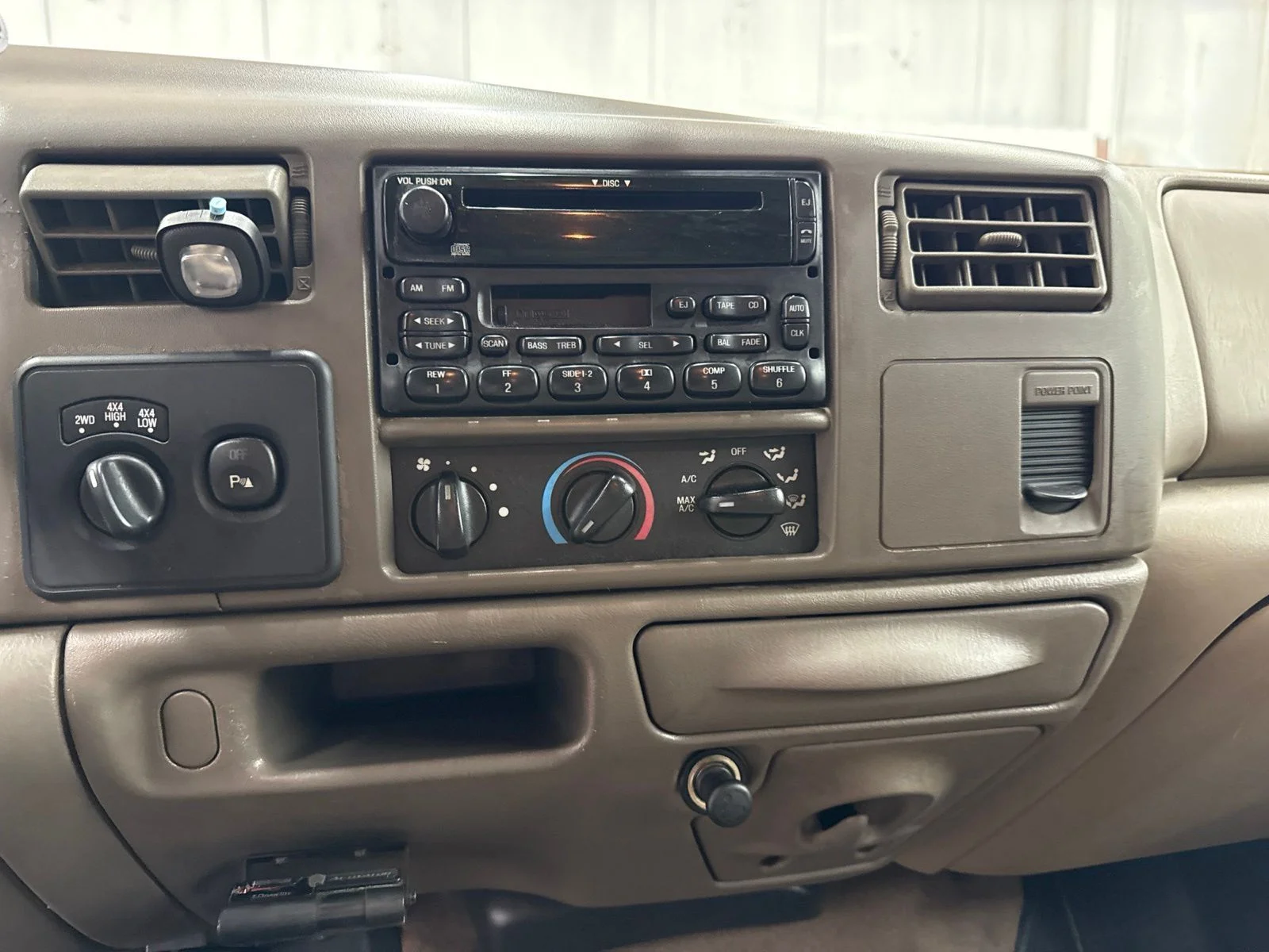 Used 2003 Red Ford XL image 18