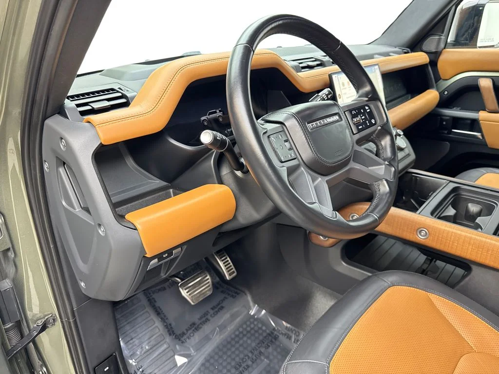 Used 2023 Green Land Rover X image 51