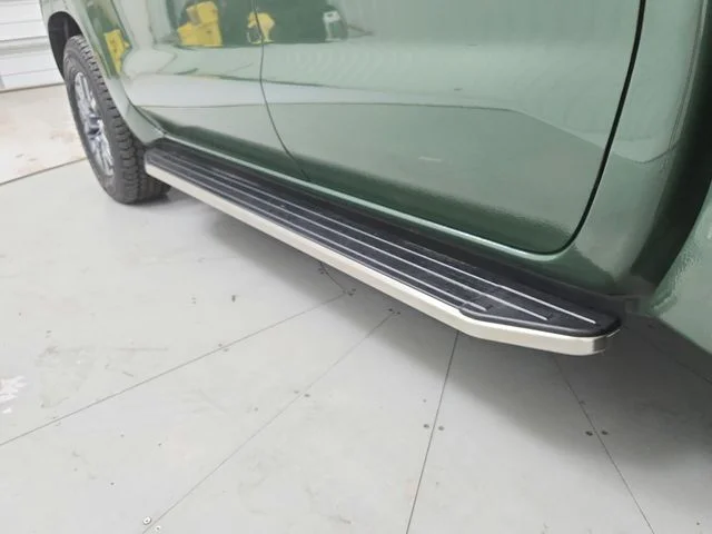 Used 2023 Green Nissan SV image 42