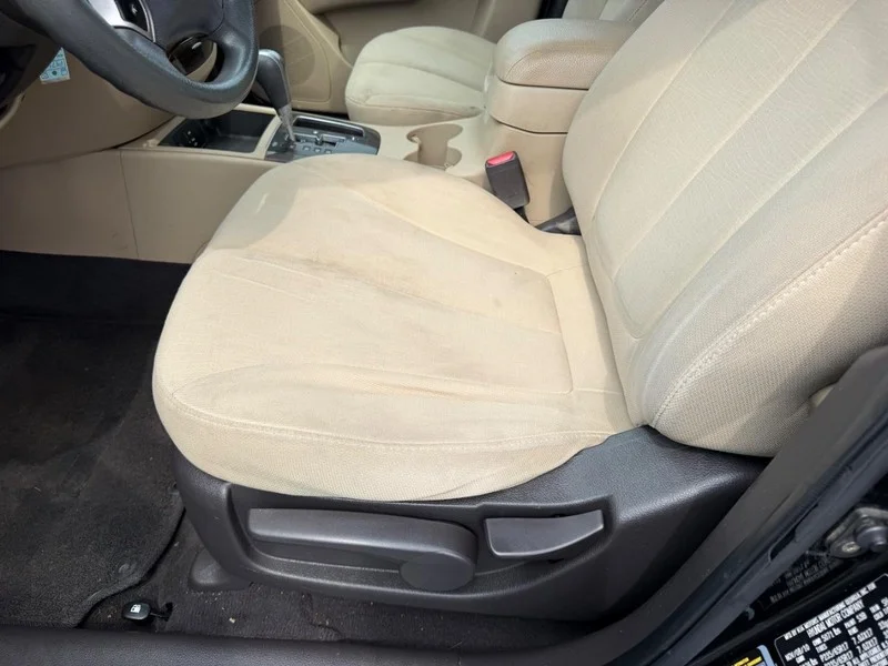 Used 2011 Phantom Black Metallic Hyundai GLS image 18