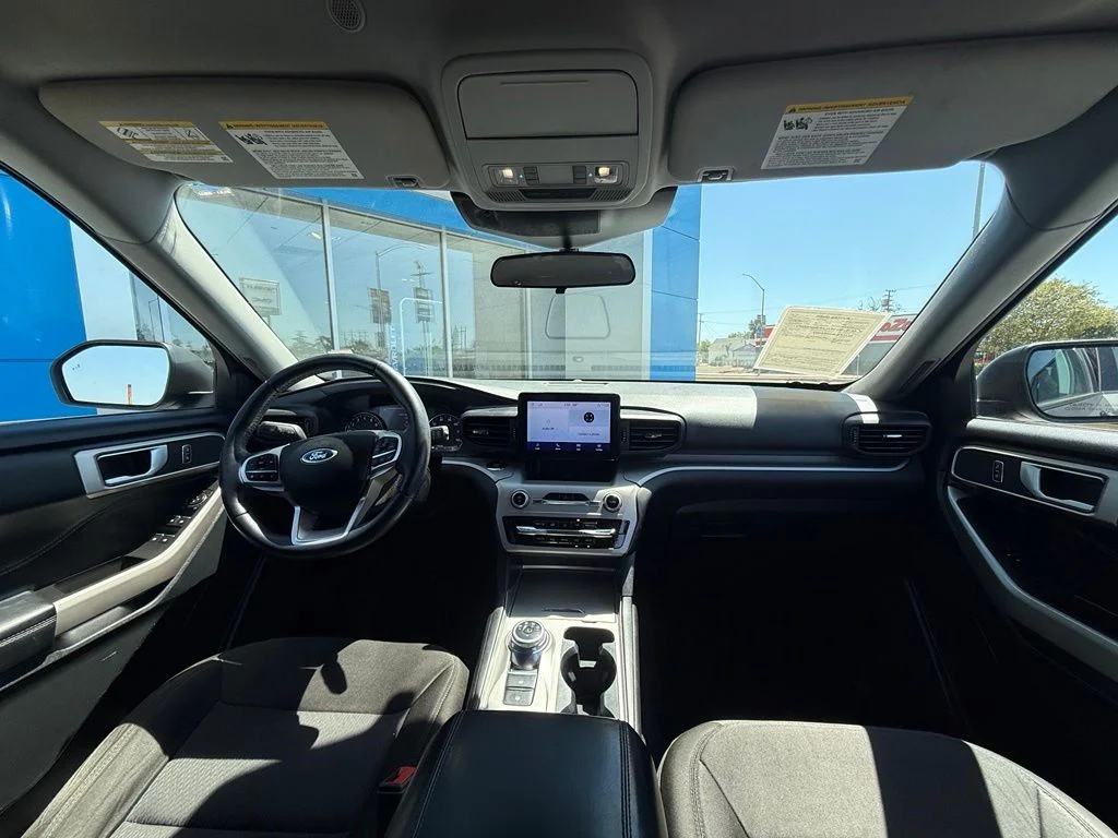 Used 2023 Gray Ford XLT image 18