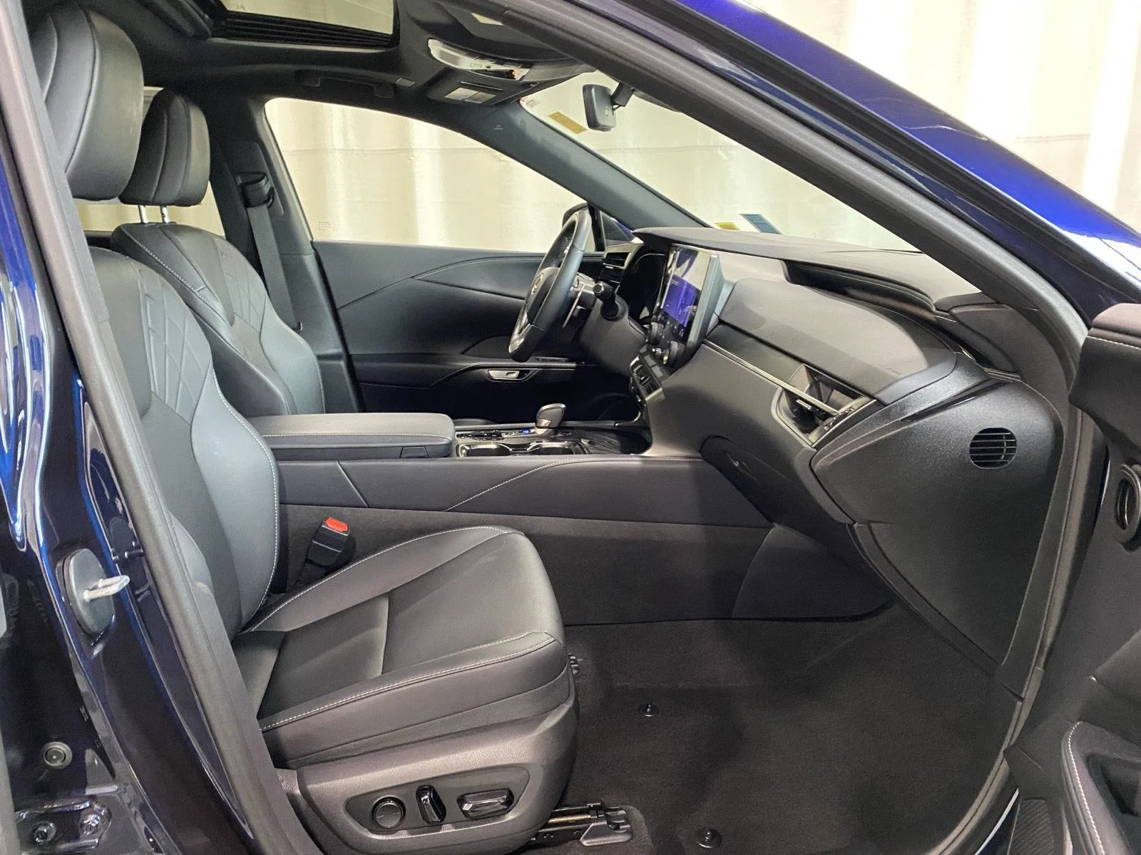 Used 2024 Nightfall Mica Lexus RX 350 Premium image 8
