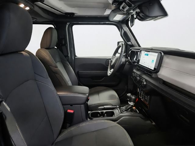 Used 2025 Gray Jeep Sahara 4xe image 21