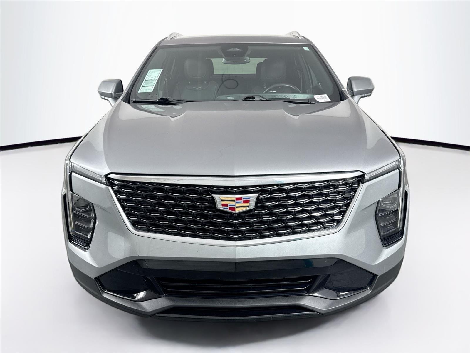 Used 2025 Argent Silver Metallic Cadillac FWD Premium Luxury image 8