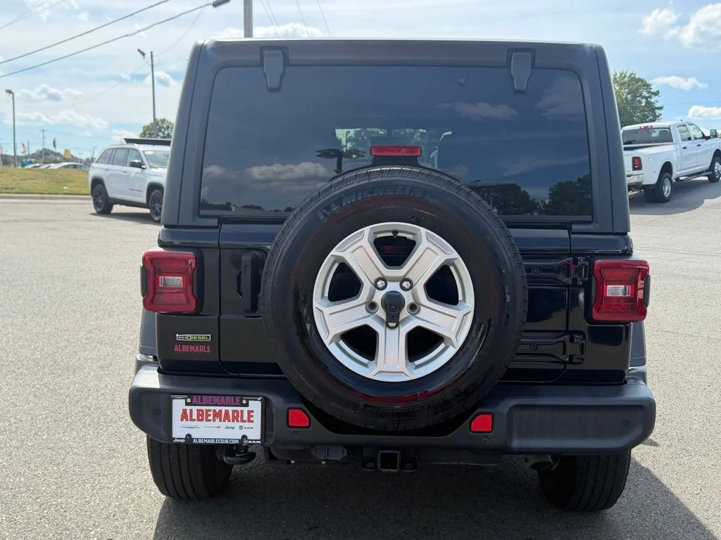 Used 2021 Black Jeep Unlimited Sport S image 4