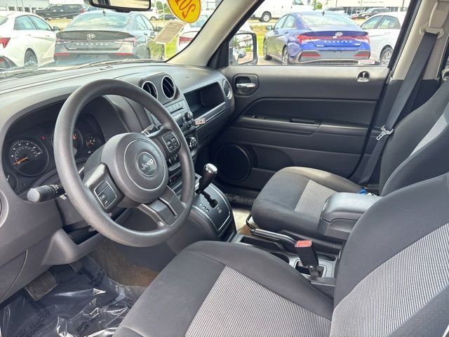 Used 2016 White Jeep Sport image 15