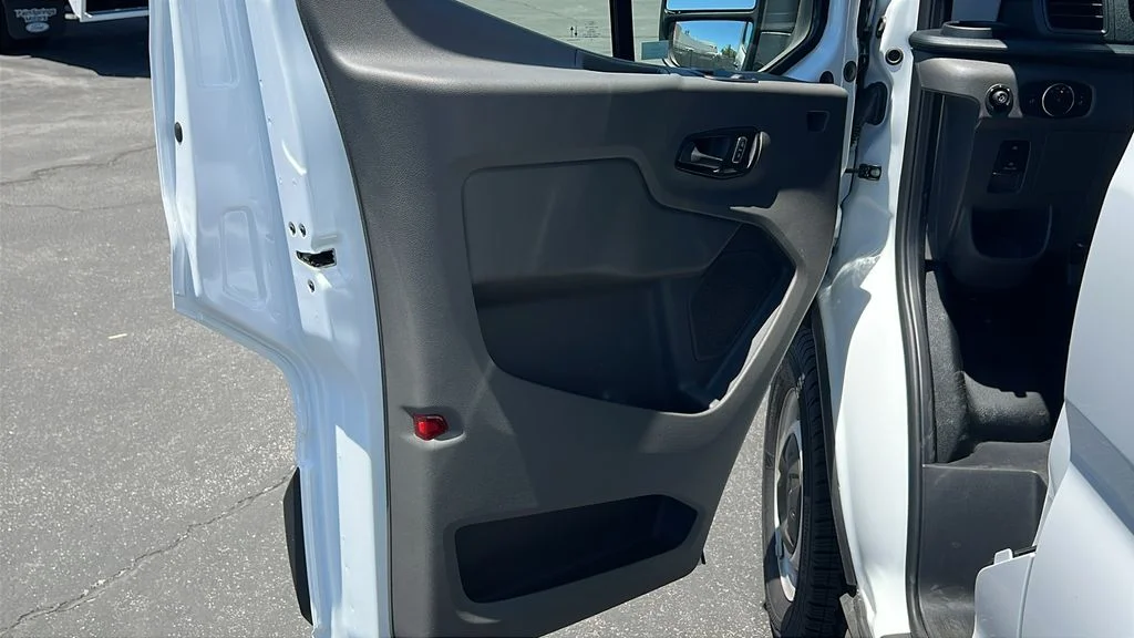 New 2026 Oxford White Ford Cargo Van image 10