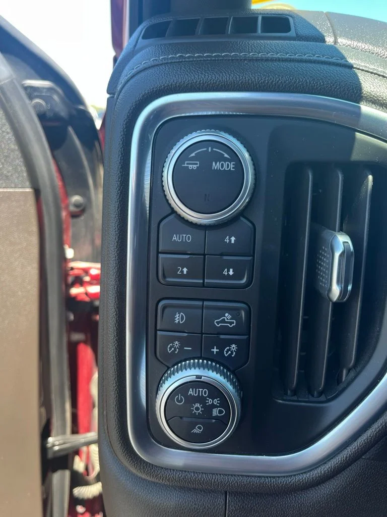 Used 2020 Quartz GMC SLT image 17