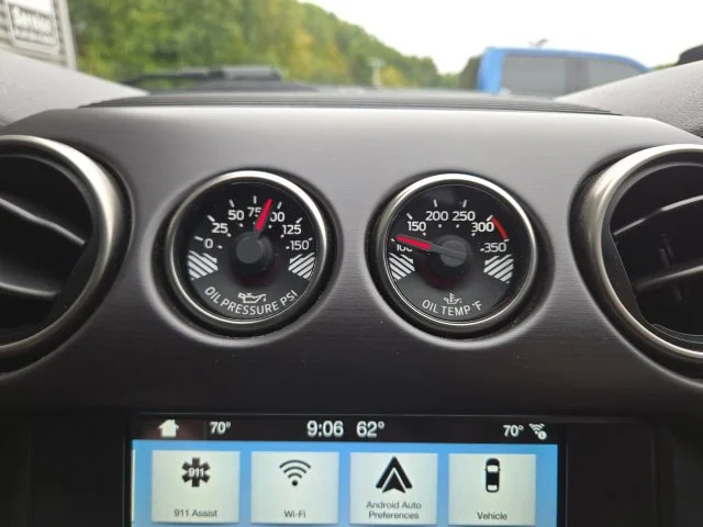 Used 2016 Magnetic Ford Shelby GT350R image 28