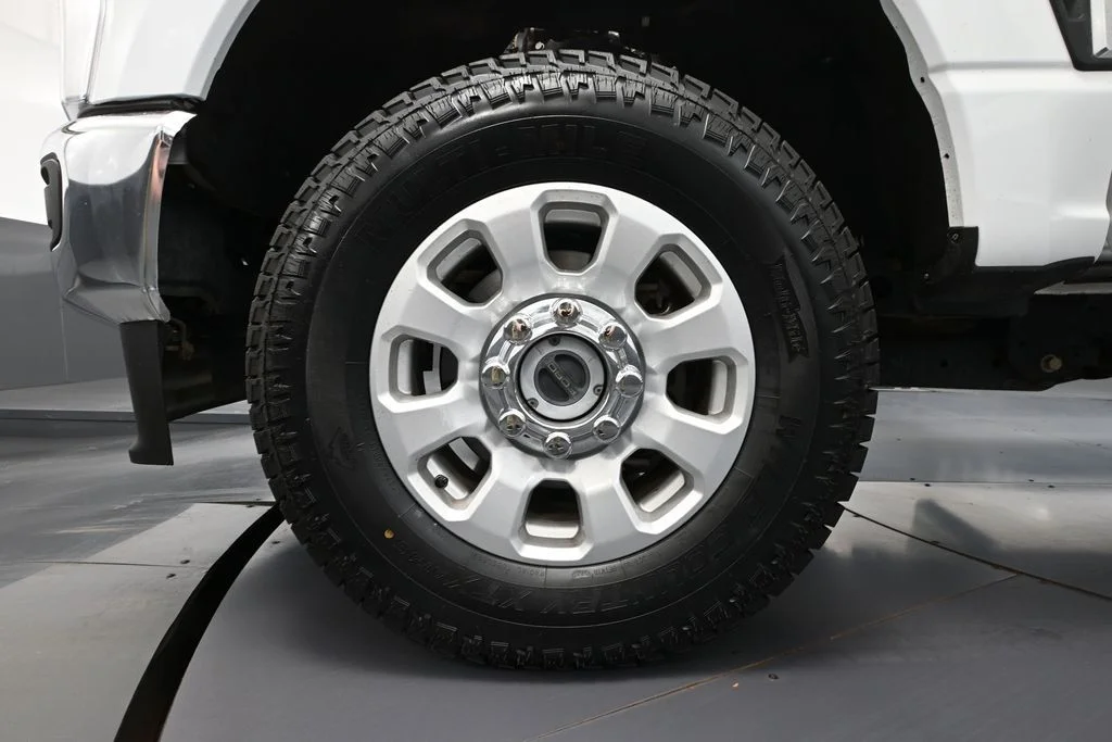 2023 Ford F-250 Super Duty XLT - Photo 17