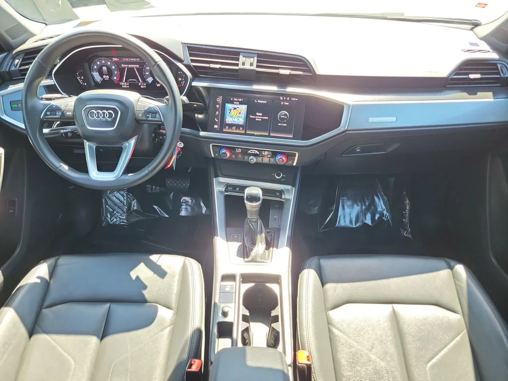 Used 2025  Audi Premium image 16