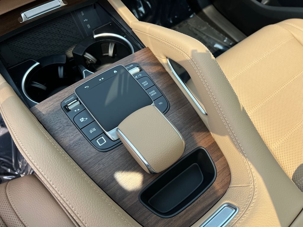New 2026 MANUFAKTUR Moonlight White Metallic Mercedes-Benz GLE 350 image 23
