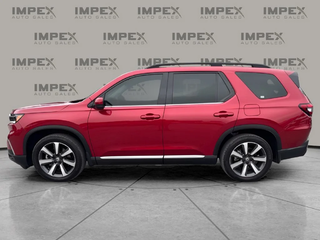 Used 2025 Red Honda Touring image 2