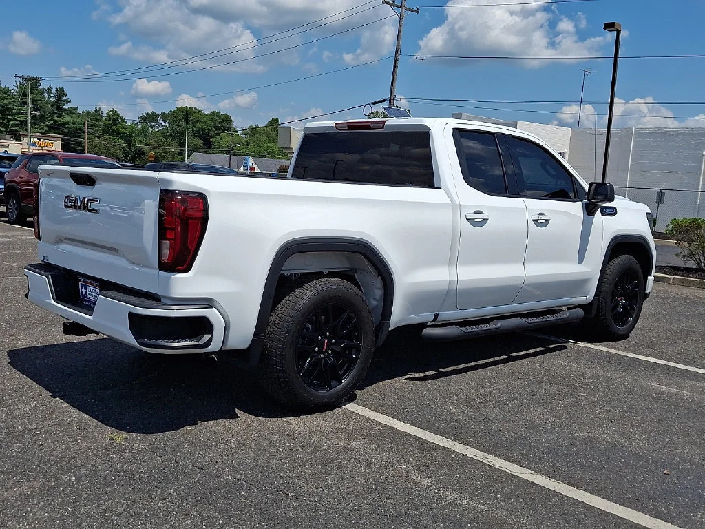 Used 2026 Summit White GMC Elevation image 12