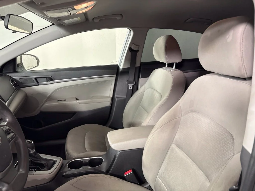 Used 2017 White Hyundai SE image 24
