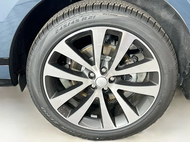 New 2026 Blue Land Rover  image 25