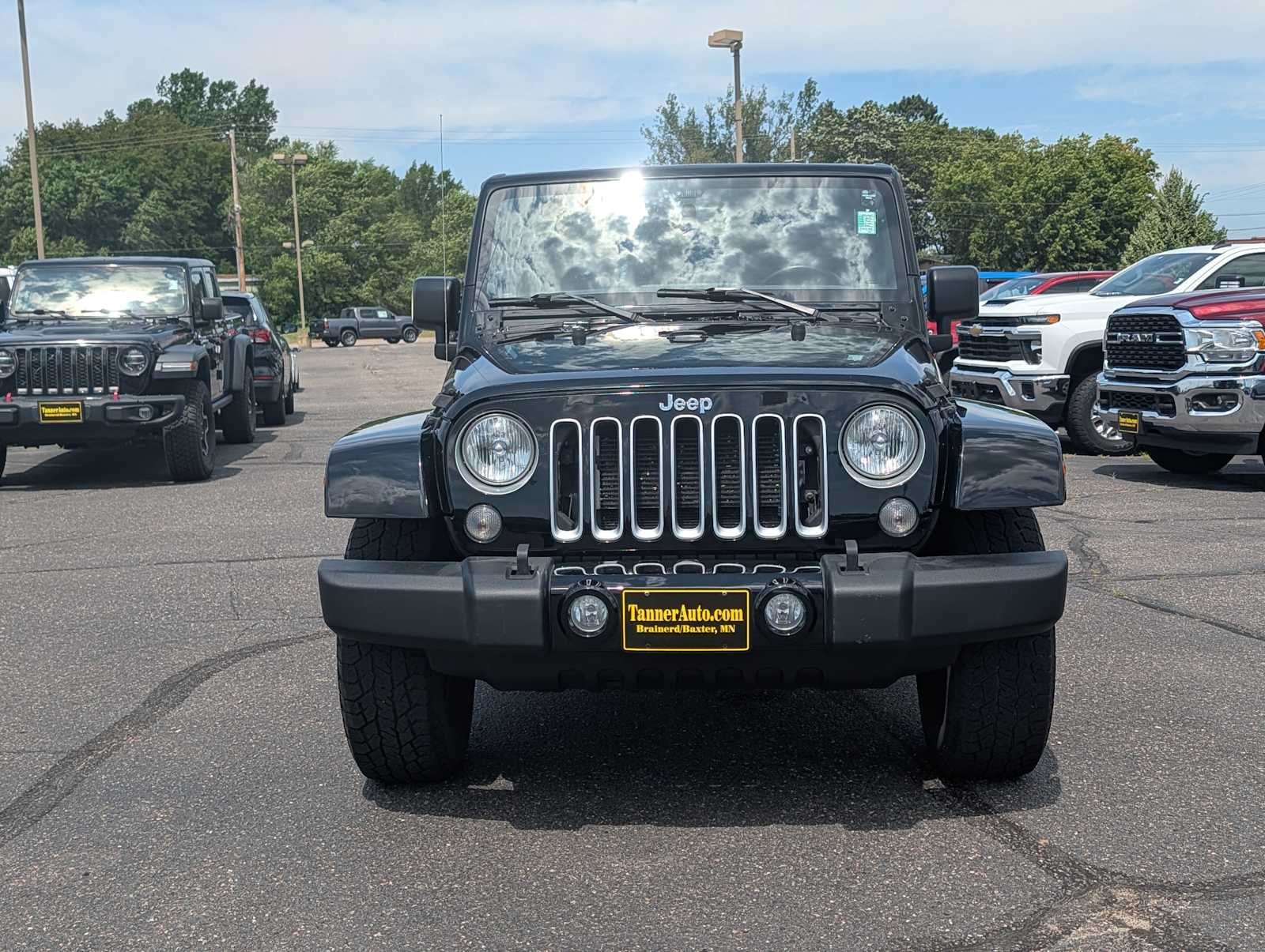 Used 2018 Jeep Wrangler Unlimited Sahara with VIN 1C4BJWEG7JL903132 for sale in Brainerd, Minnesota