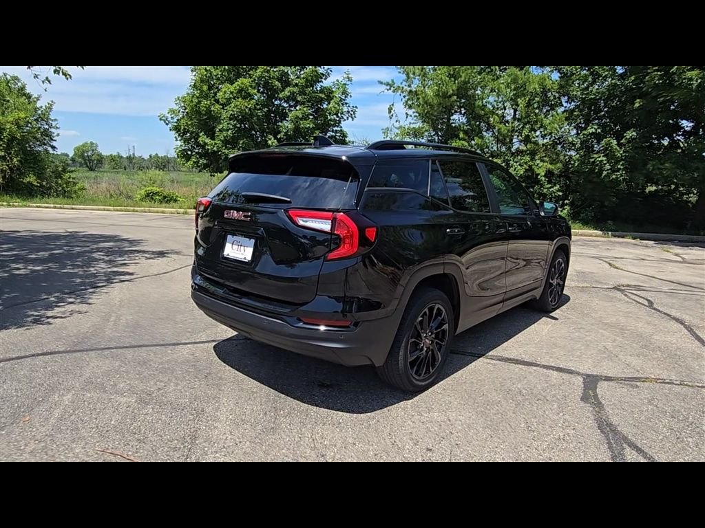Used 2024 Black GMC SLE image 7