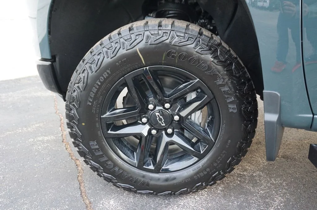 New 2026 Cypress Gray Chevrolet Custom Trail Boss image 28