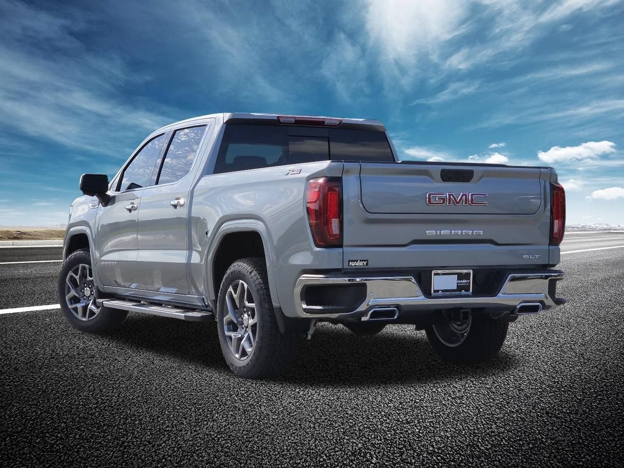 2026 GMC Sierra 1500 SLT - Photo 18