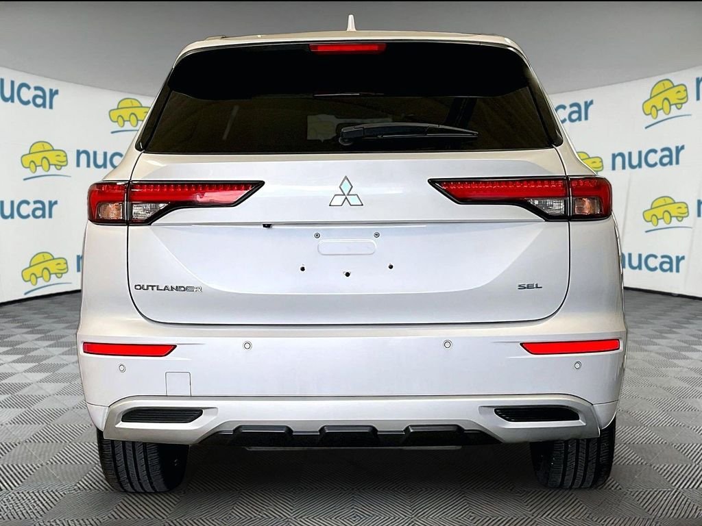 Used 2022 White Mitsubishi SEL image 5