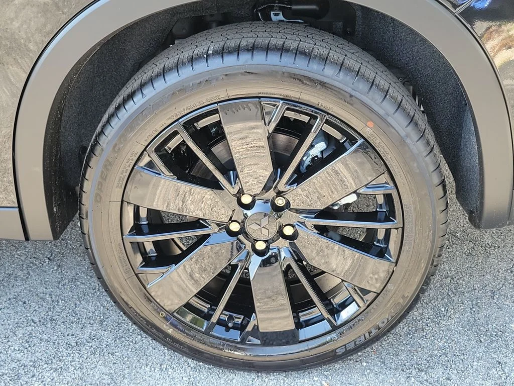 New 2026 Black Mitsubishi LE 1.5T 2WD image 13