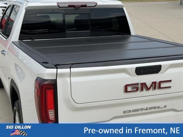 Used 2021 White Frost Tricoat GMC Denali image 5