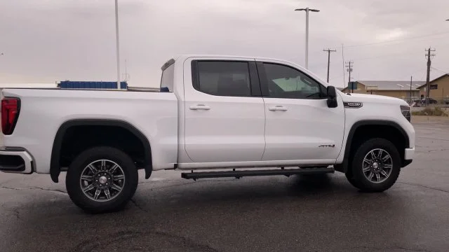 Used 2025 White GMC AT4 image 2