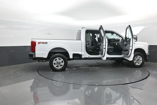 New 2026 Oxford White Ford F-350® XLT image 41
