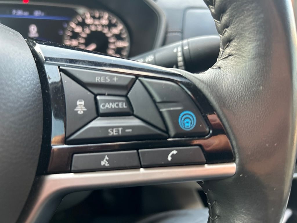 Used 2022 Black Nissan 2.5 SV image 17