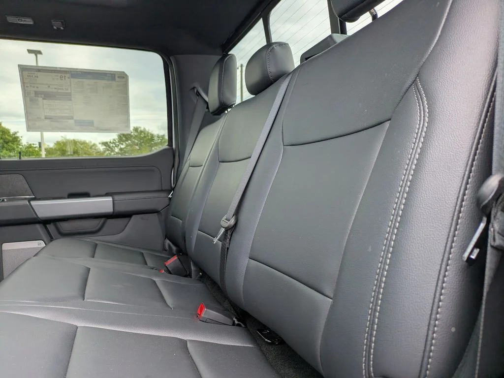 New 2026 Oxford White Ford XLT image 15