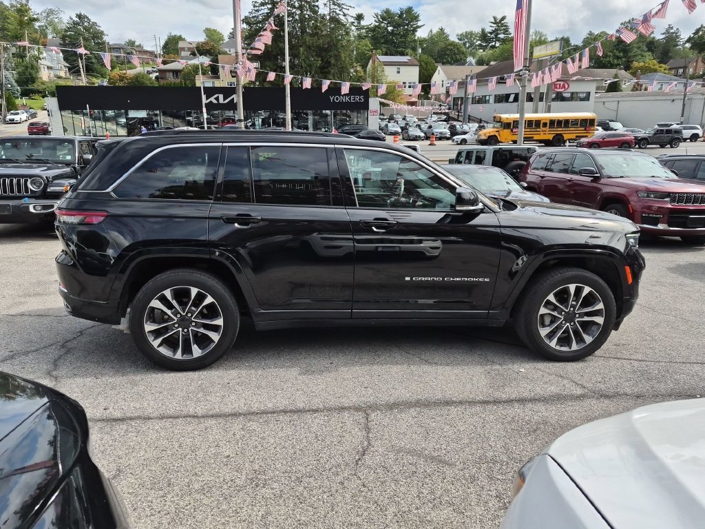 Used 2024 Black Jeep Overland image 4
