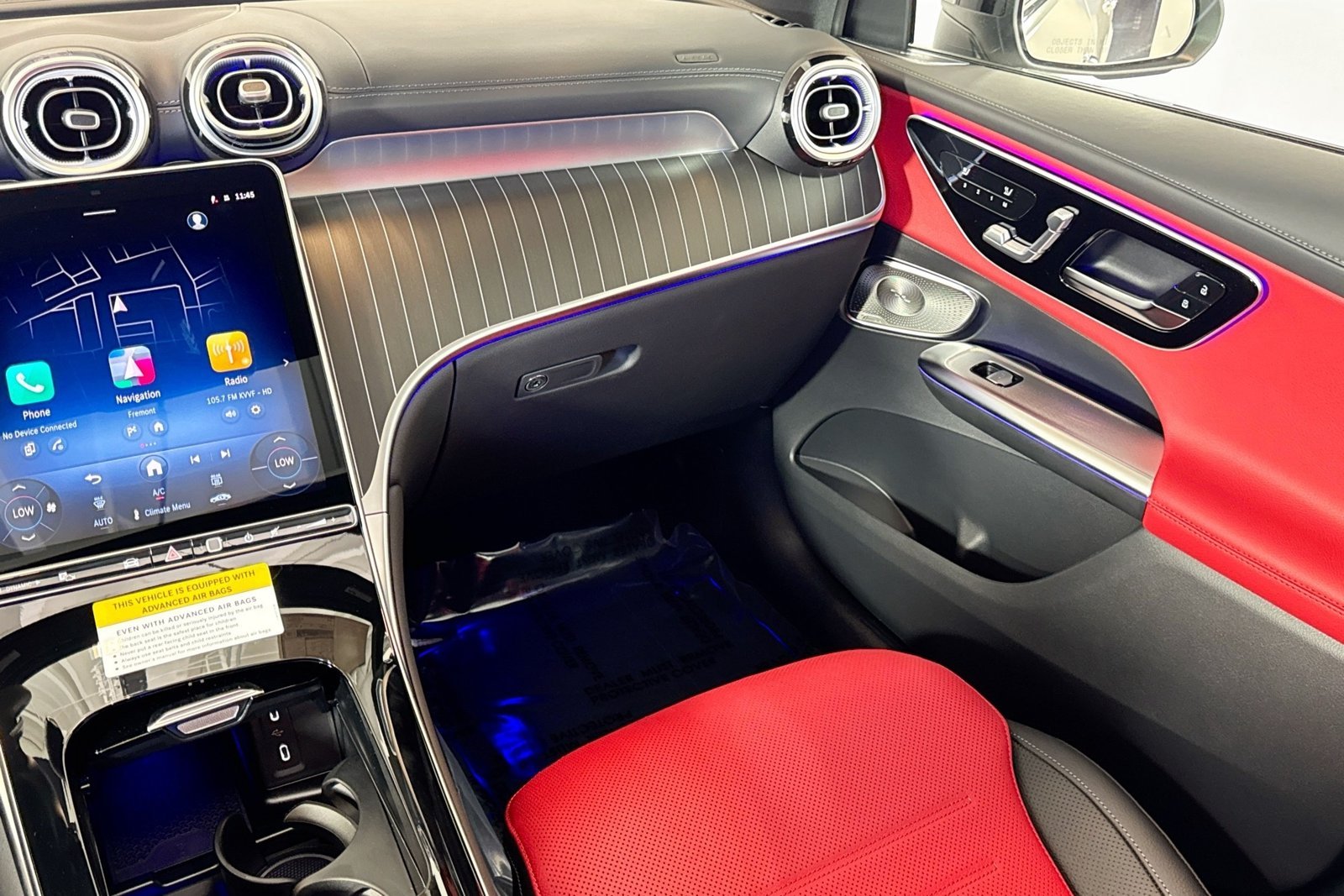 New 2026 Polar White Mercedes-Benz GLC 300 image 21