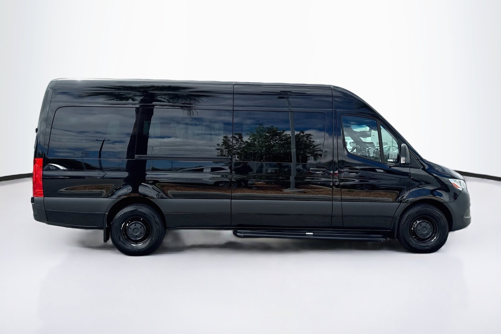 Used 2023 Jet Black Mercedes-Benz  image 4