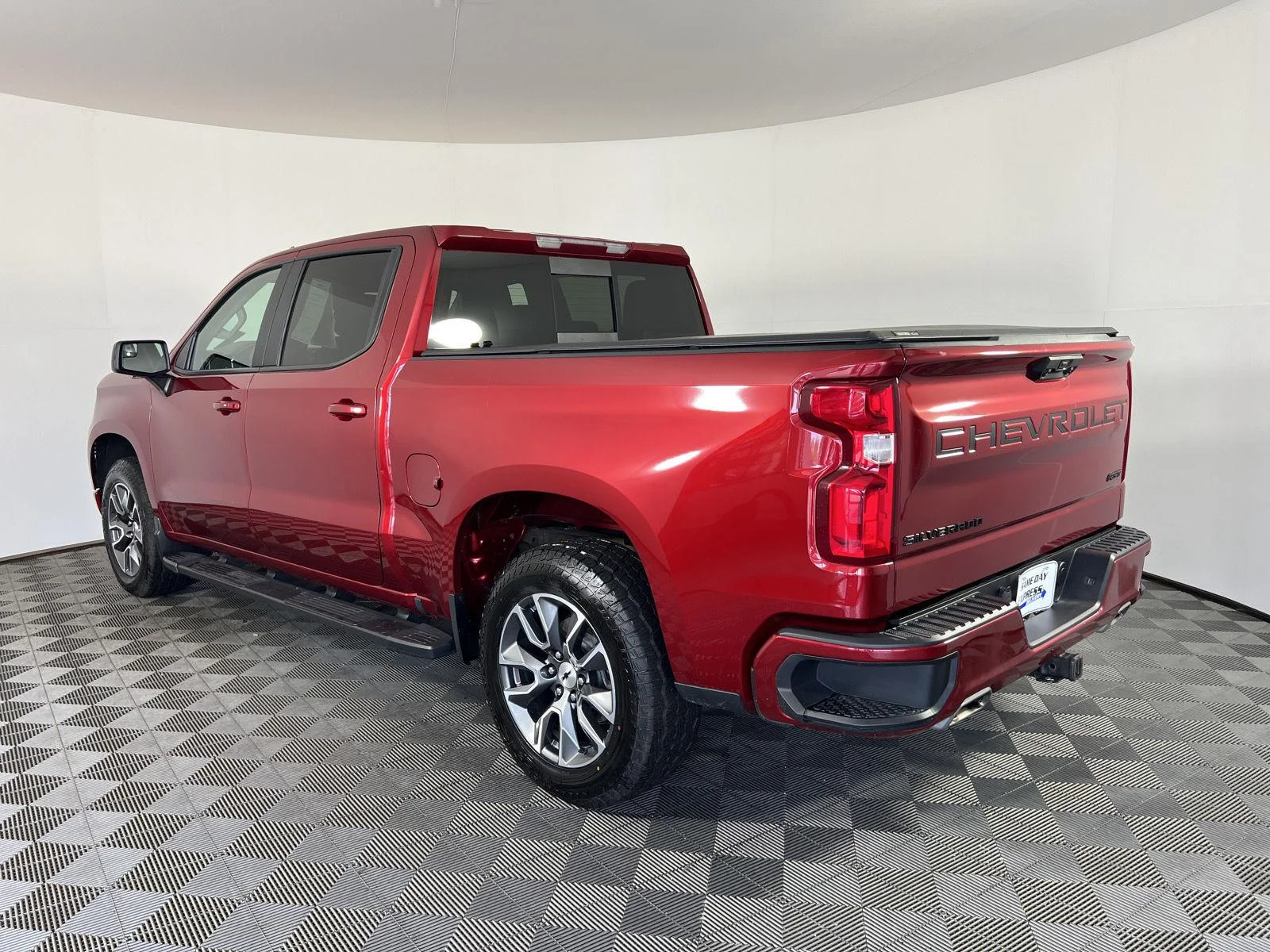 Used 2025 Radiant Red Tintcoat Chevrolet RST image 25