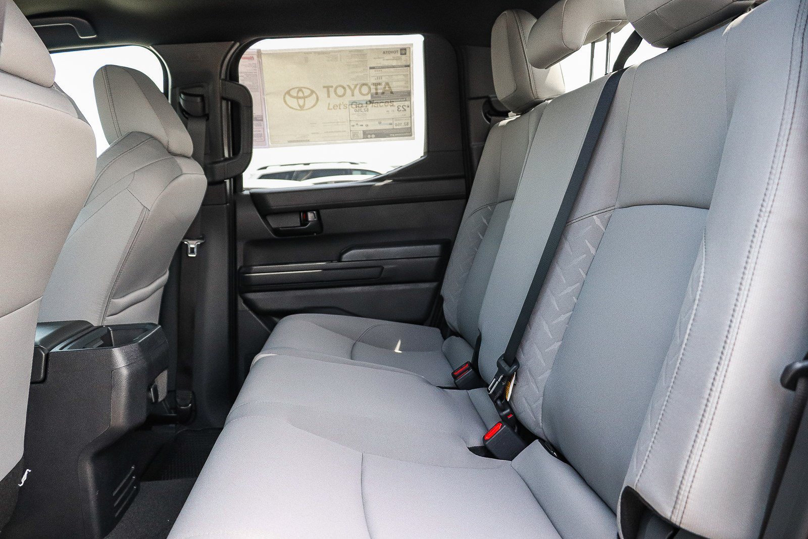New 2026 01l7 Toyota SR5 image 32