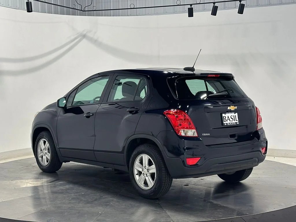 Used 2021 Blue Chevrolet LS image 13