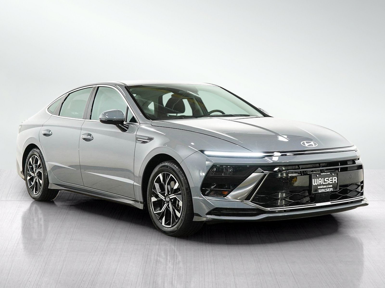 Used 2024 Transmission Blue Hyundai SEL 2.5L FWD image 8