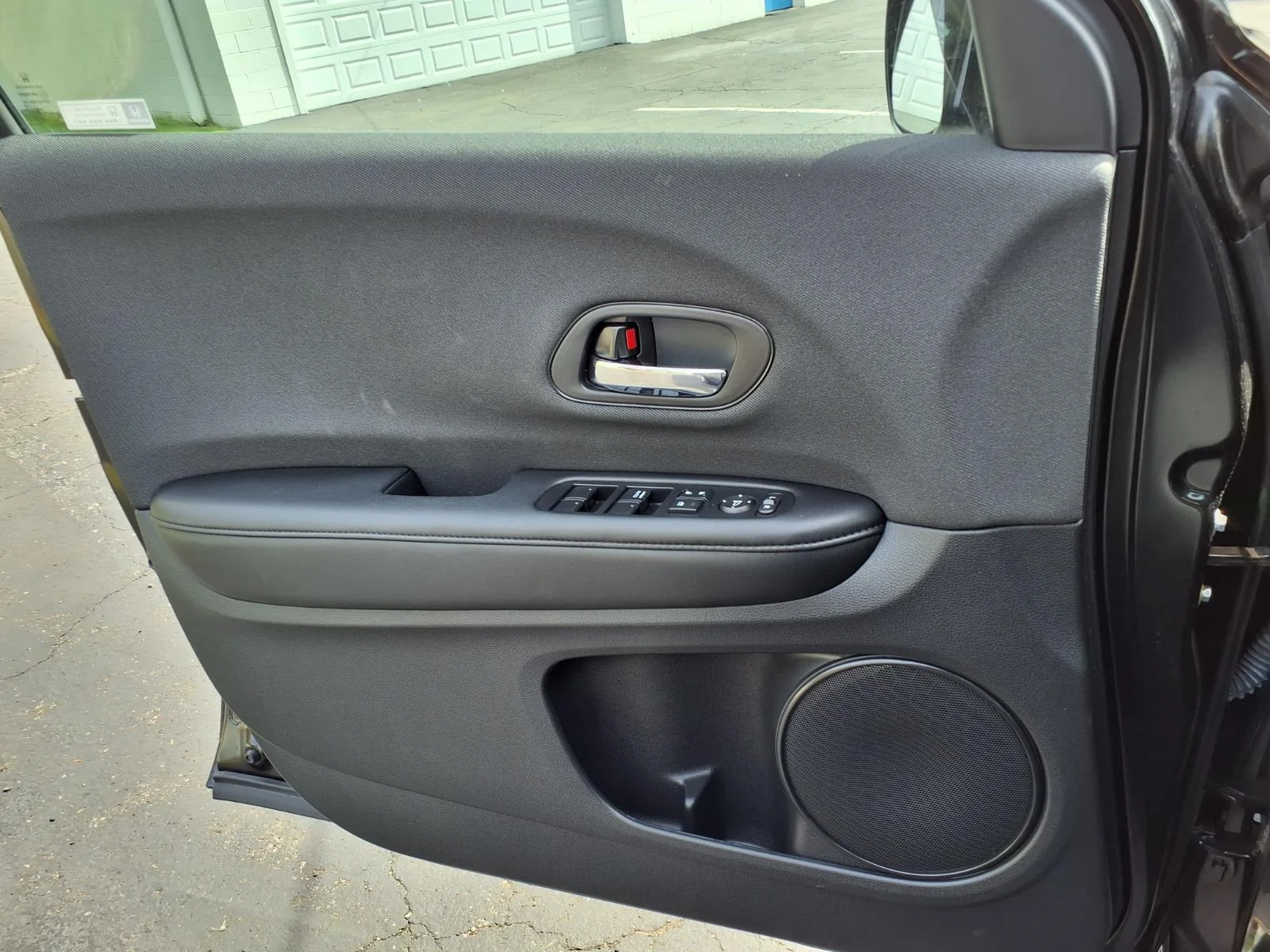 Used 2022 Black Honda LX image 12