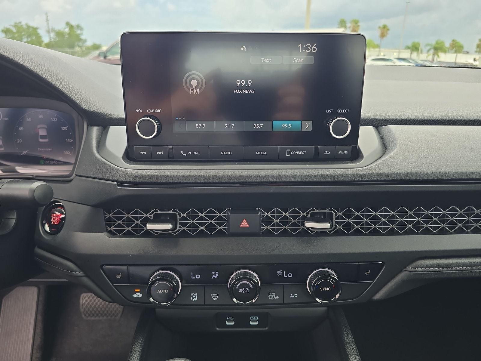 2025 Honda Accord SE - Photo 18