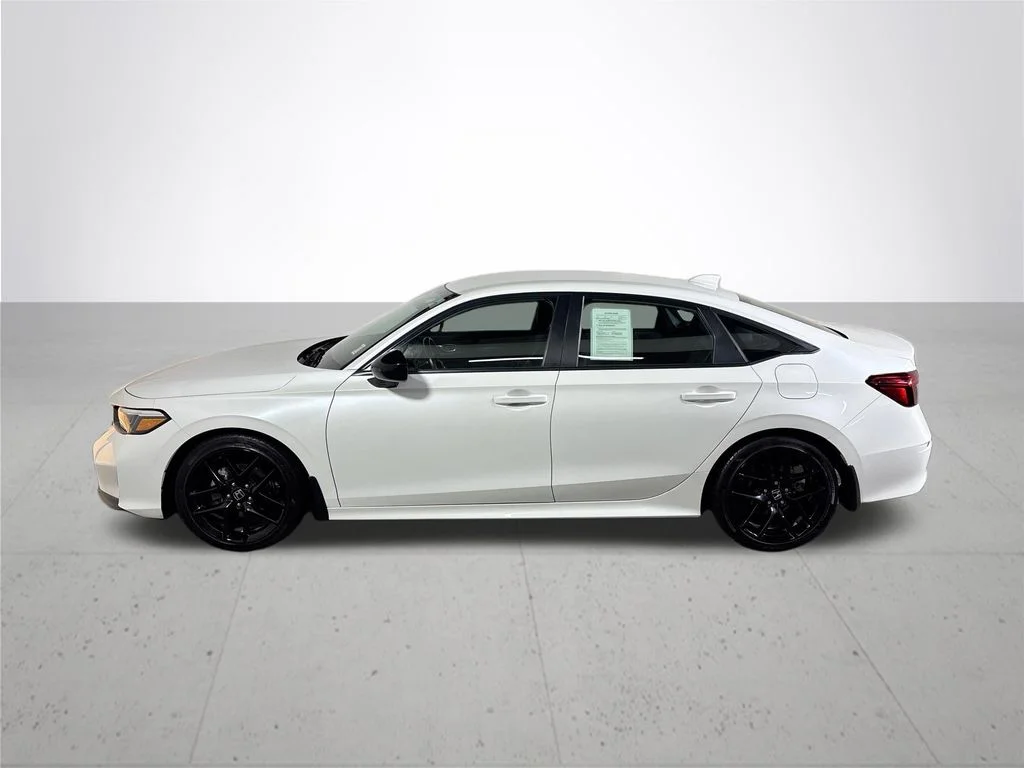 Used 2025 White Honda Sport image 9
