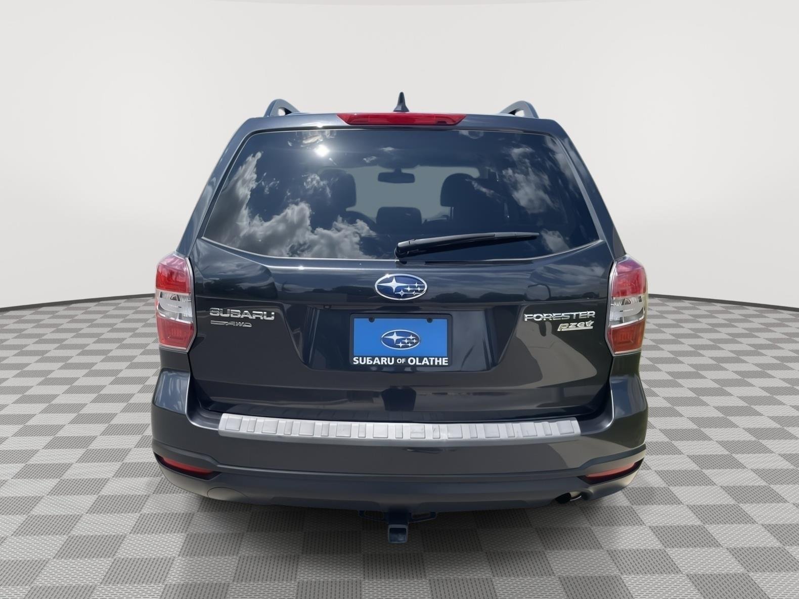 Used 2016 Dark Gray Metallic Subaru 2.5i Premium image 7