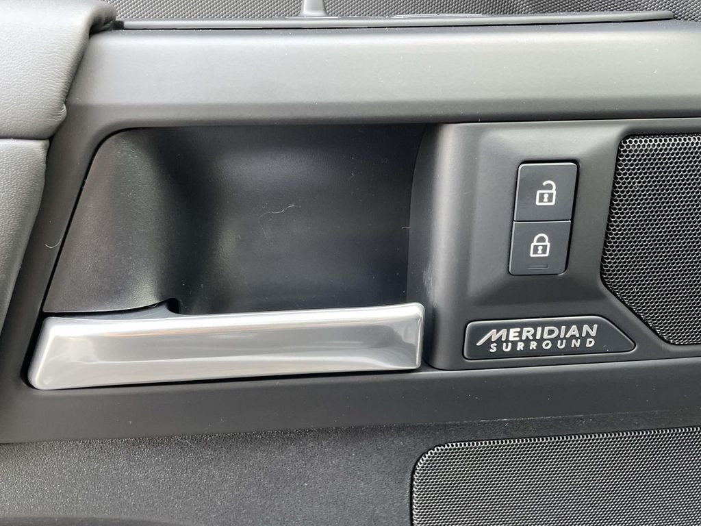 New 2026 Borasco Grey Land Rover X-Dynamic SE image 34