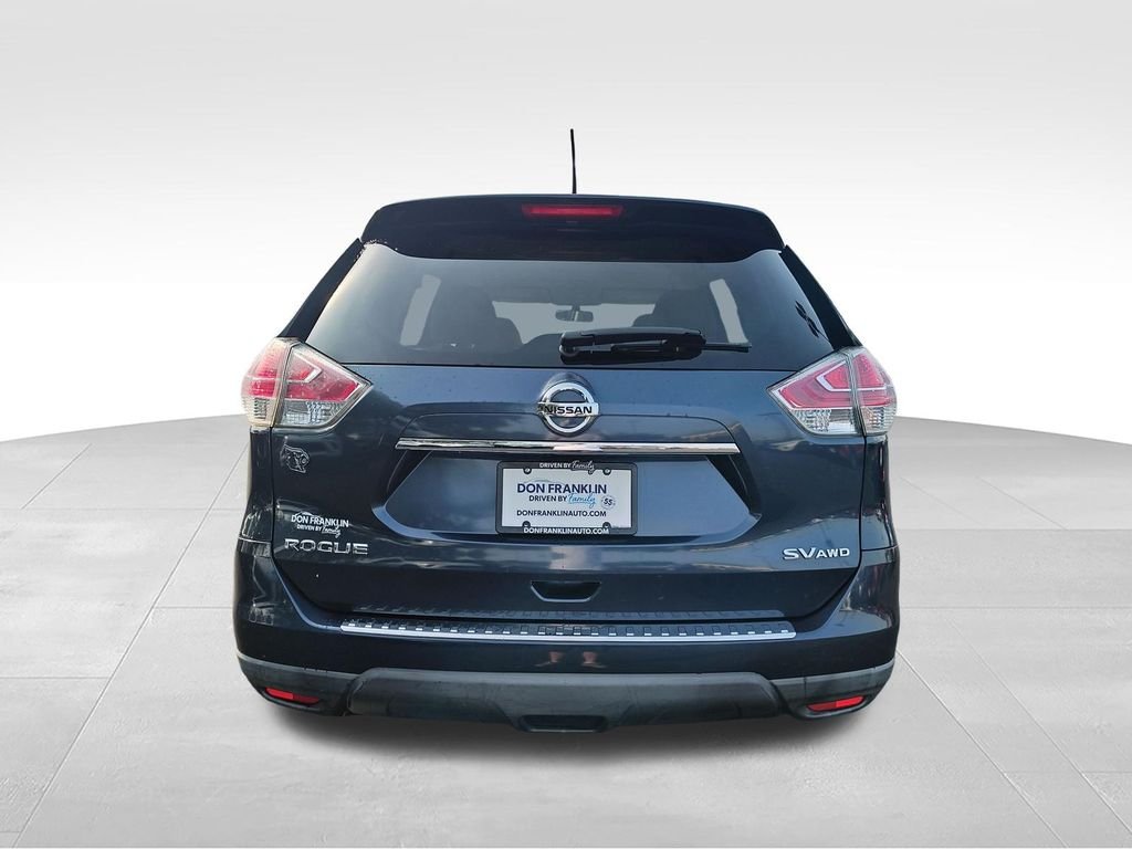Used 2016 Blue Nissan SV image 4